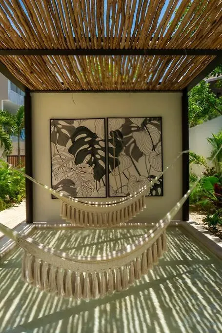 Modern Studio W Balcony & Pool La Veleta, - Tulum - A207 0*,  Μεξικό